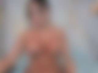 Live cam show with Mia wilddoll - Fit on Latina Girls