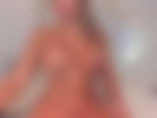 Live cam show with Mia wilddoll - Athletic Cosplay on dropp.cam