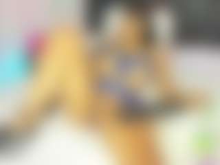 Live cam show with Chantall Ripoll - Morena on Camsoda