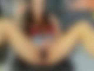 Live cam show with Lara - Goddess on luckytryst.com