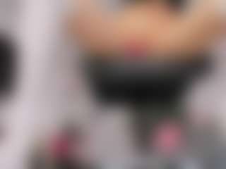 Live cam show with Lara - Cei on livesuperchat.net
