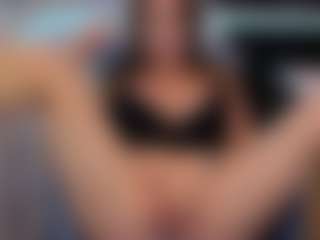 Lara's Live Sex Cam Show