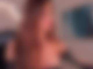 giannawatson's Live Sex Cam Show