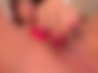 Live cam show with giannawatson - Camel Toe on Camsoda