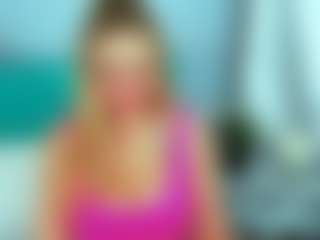 Live cam show with EliseFast - Bedroom on sexytreat.net