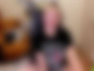 Live cam show with ghostly-temptation - Hidden Cam on Dolls Live
