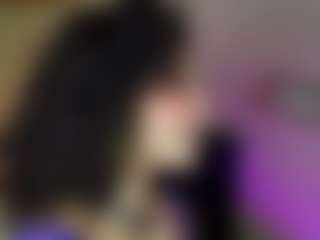 Live cam show with Dani-Moore - Spank on CamwithHer