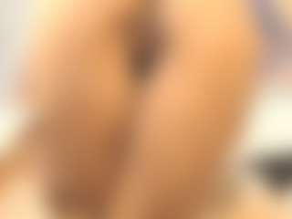 Petitelumiere's Live Sex Cam Show