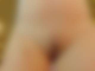 Live cam show with Indi-catalina - Garter on Fit Hotties