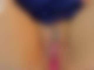 Live cam show with Indi-catalina - Public BBW on Strip Flash - Live Sex Shows