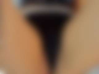Live cam show with Indi-catalina - Garter on SmokeAndPoke