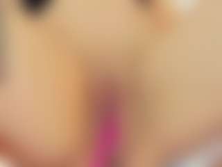 Live cam show with Indi-catalina - Garter on Uber Horny