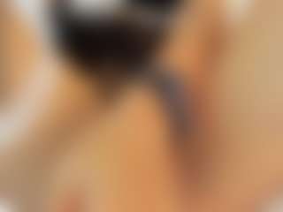 Live cam show with Indi-catalina - Bedroom on milfzrlive.com