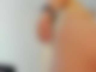 Spettacolo in cam dal vivo con Indi-catalina - Public su Camsoda
