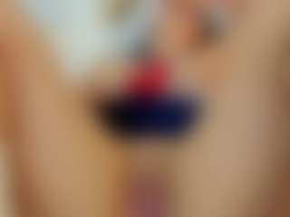 Live cam show with Indi-catalina - Garter on Dare Cams