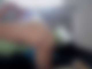 Live cam show with Hotpinkcheeto - Gamer on googirlz