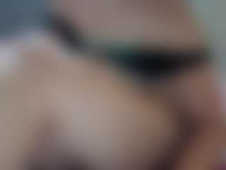 Live cam show with Hotpinkcheeto - Gamer on Milf Play