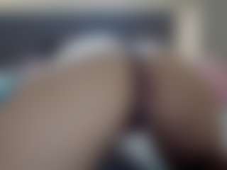 Hotpinkcheeto's Live Sex Cam Show