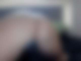 Hotpinkcheeto's Live Sex Cam Show
