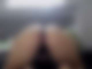 Hotpinkcheeto's Live Sex Cam Show