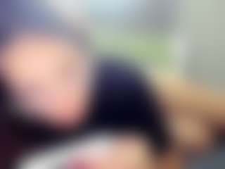 Hotpinkcheeto's Live Sex Cam Show