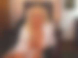 Live cam show with sassythang4u - Granny Blonde Hair on Chatstar
