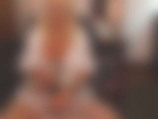 Live cam show with sassythang4u - Granny Blonde Hair on Livezox