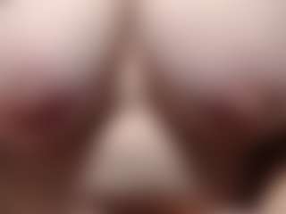 Live cam show with santanna77 - Green Eyes on Camsoda