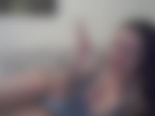 Live cam show with Laura - Busty on Lustler