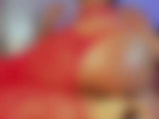 Live cam show with Summer Black - Black MILF on StripNow