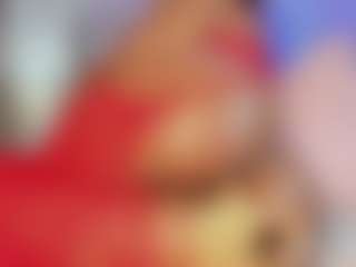 Summer Black MILF webcam performer live streaming