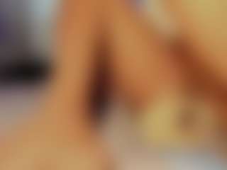 Live cam show with Summer Black - Machine on AdultVida.com