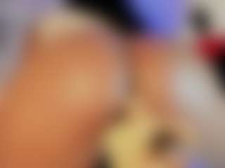 Summer Black MILF webcam performer live streaming