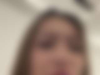 Live cam show with Karent - Mobile on CamwithHer
