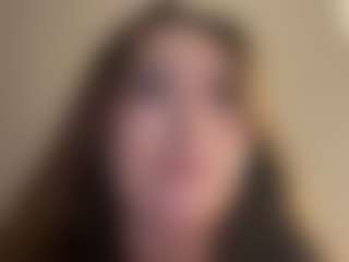 Live cam show with Karent - Squirt on CamwithHer