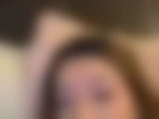 Live cam show with Karent - Brown Eyes Blonde Hair on Camsoda