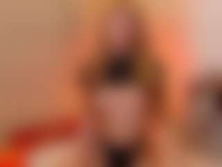 Live cam show with Karent - Blow on Camsoda