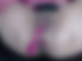 Live cam show with Lettywild - Submissive on liverealitysex.com