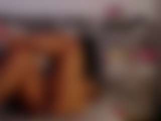 Live cam show with Raysa.Joness - Solo Ebony on Chatstar