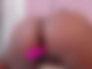 Live cam show with alison-daniels - Anal MILF on SpunkLive