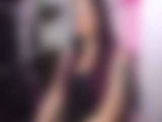Live cam show with Genny Rock - Nipple Piercings on madthumbs