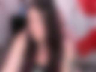 Live cam show with Genny Rock - Mature on Camsoda