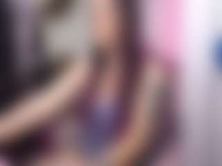 Live cam show with Genny Rock - Average on SinfulBabes