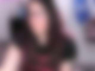 Live cam show with Genny Rock - Thick on CamwithHer