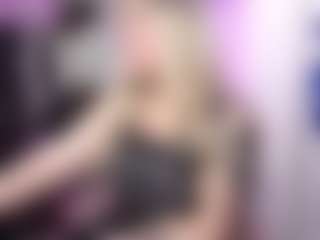 Live cam show with Genny Rock - Smoke on liverealitysex.com