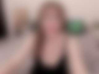 Live cam show with sophialinn - Granny on CamwithHer
