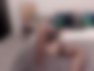 Live cam show with sophialinn - Granny Squirt on Camsoda