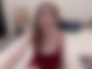 Live cam show with sophialinn - Striptease Granny on AdultVida.com