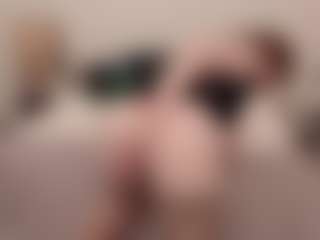 Live cam show with sophialinn - Granny Brown Hair on Camsoda