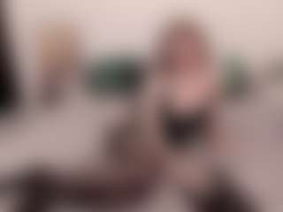 Live cam show with sophialinn - Granny Dildo on Milfs Live